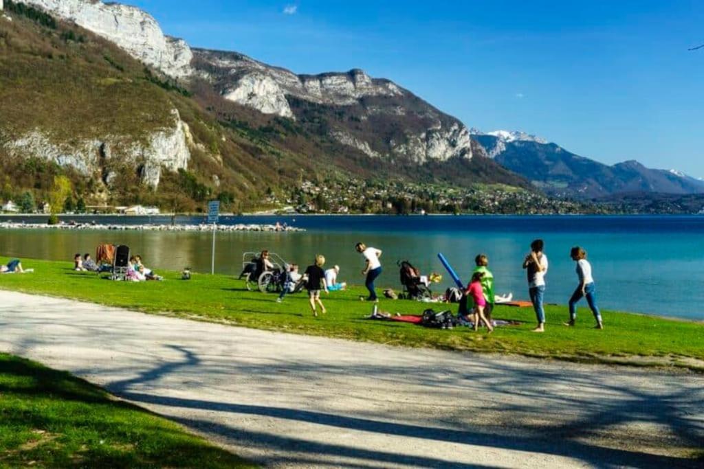 Entre Lac Et Montagne Annecy Exterior foto
